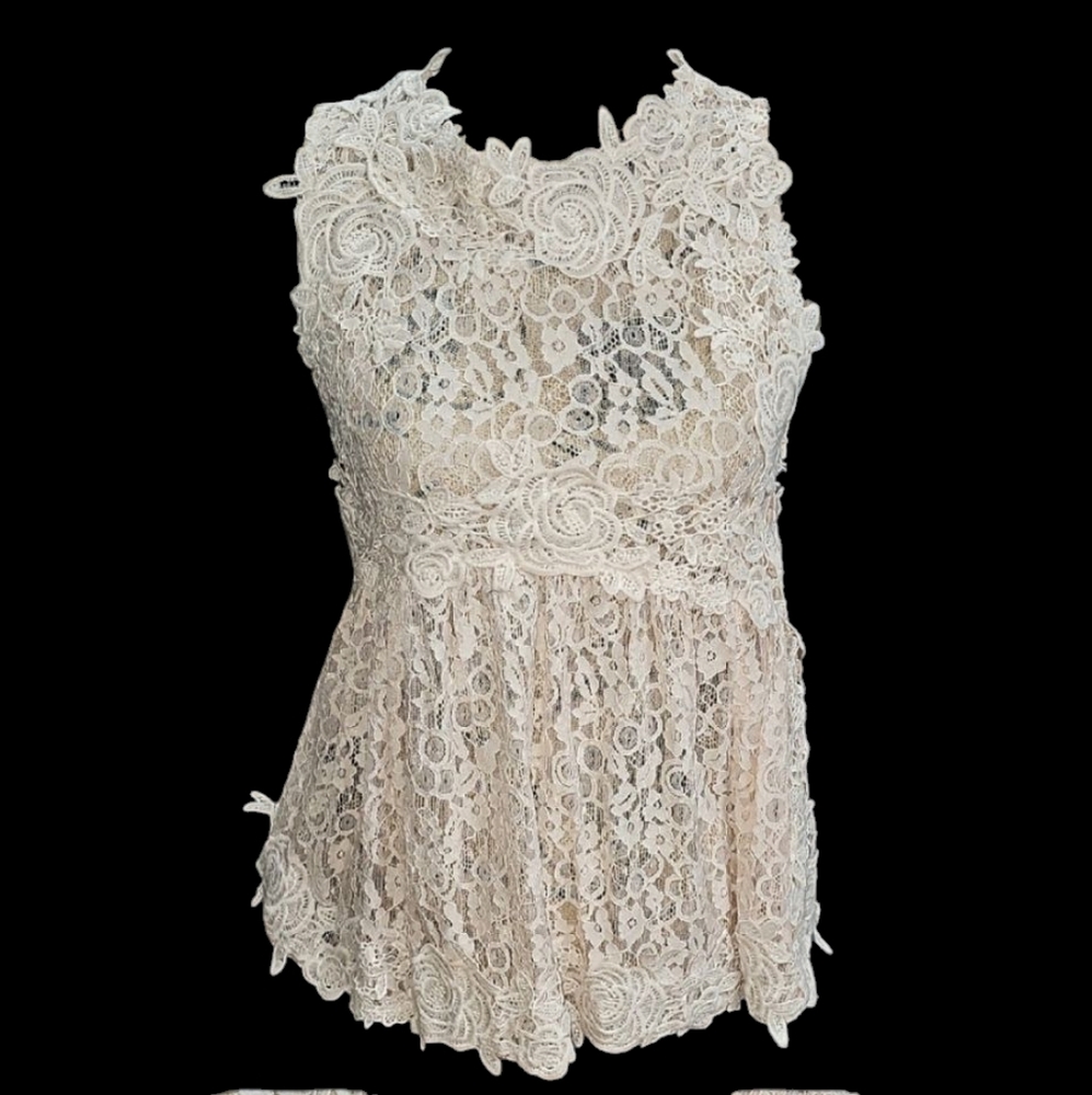 POL Lace Sleeveless Tank Top in Ivory